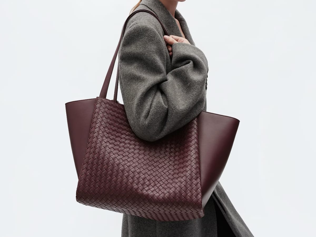 Sac Bottega Veneta Corso porté à l'épaule